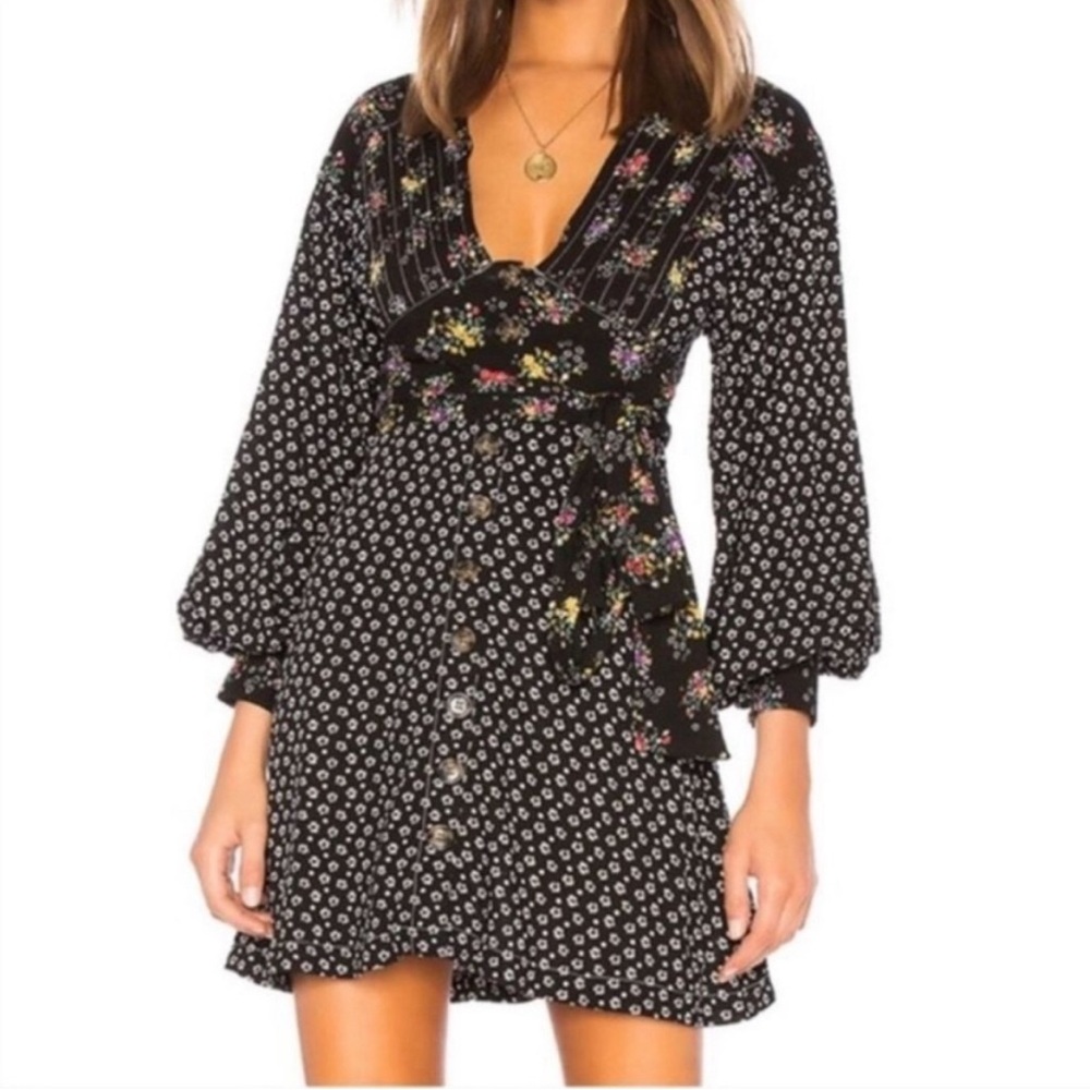 Free People mini floral button down dress with buttoned long sleeves Size Small